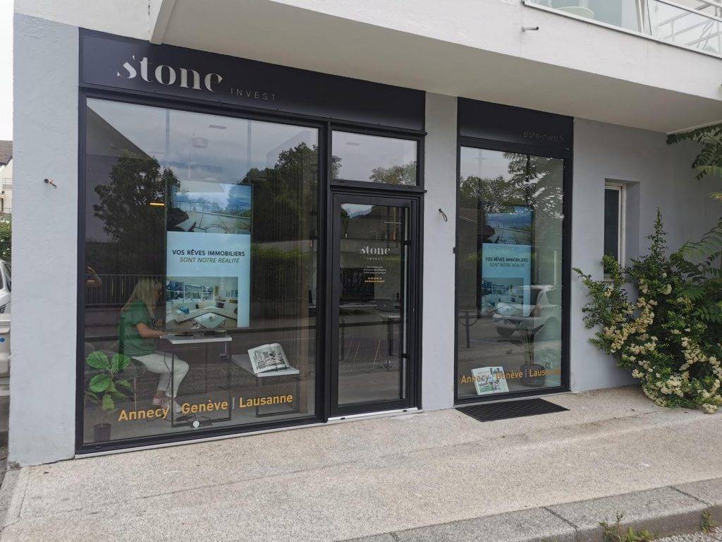 Window Digital Display Switzerland l HYPERVISUAL