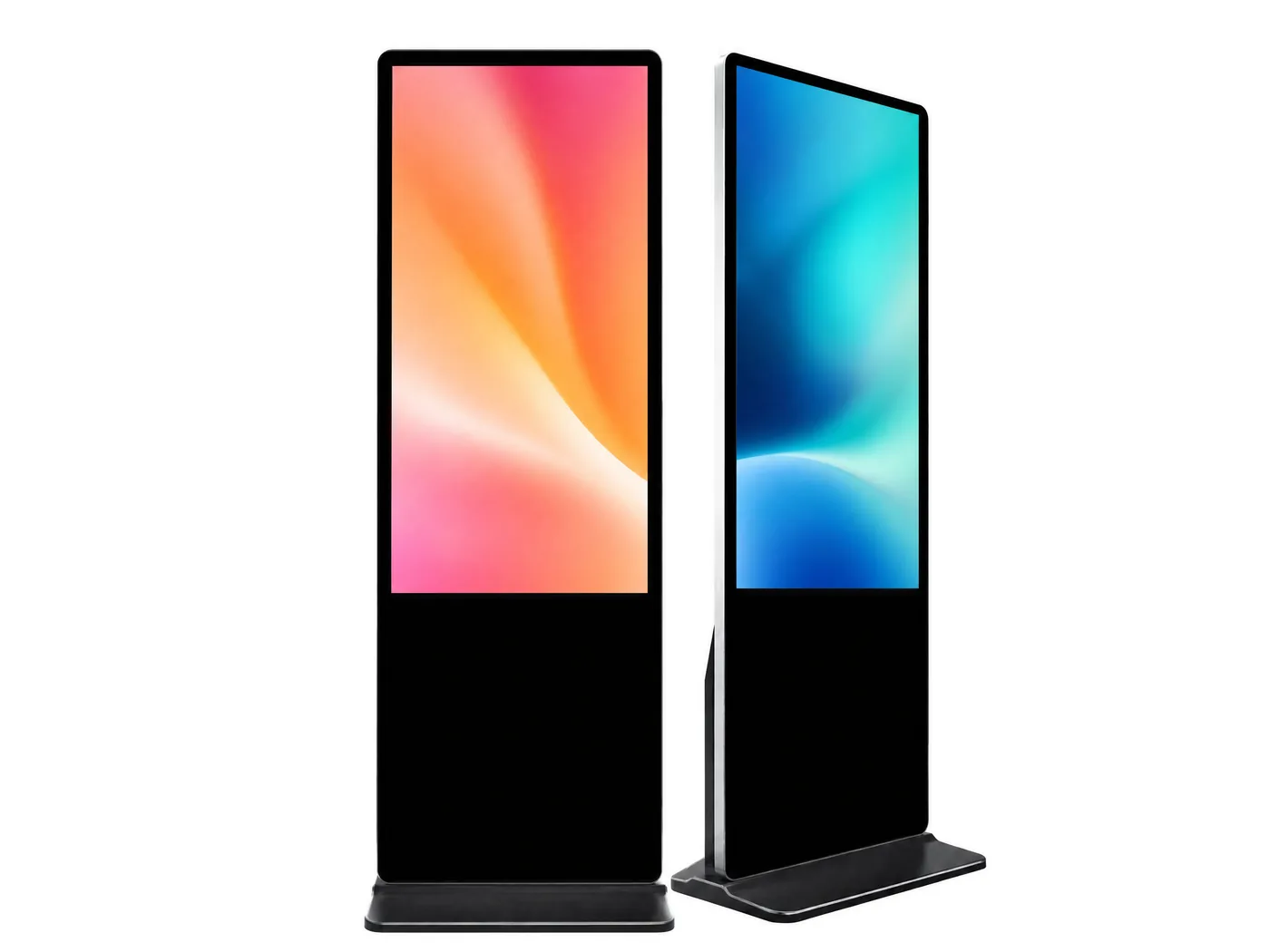 Zwei digitale Indoor-Totems auf ihren Bodenplatten, von vorne und von der Seite